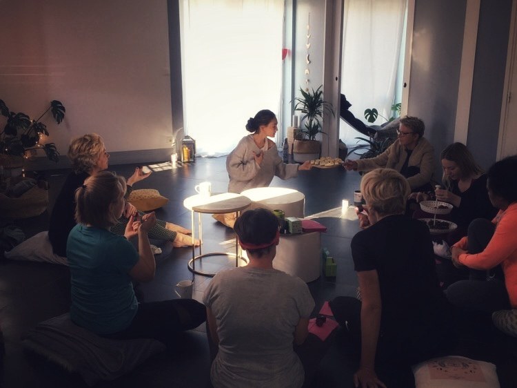 Dégustation gourmande après un cours de yoga avec Lucie Lelièvre